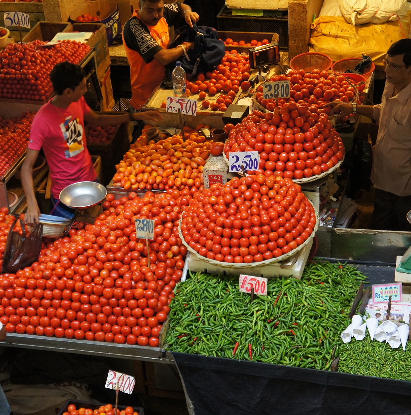 étales-marché-fourniseurs-fruits-légumes-Nice